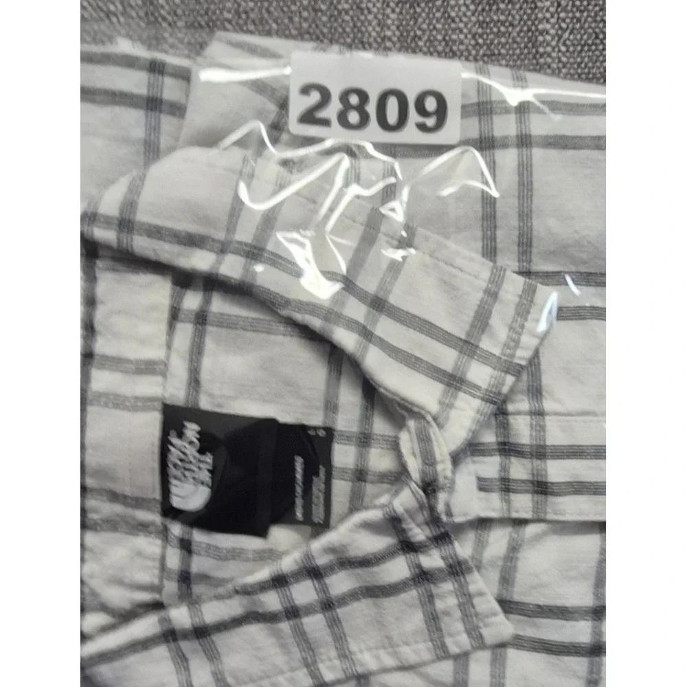 The North Face men's plaid short sleeve button up shirt LG 100% cotton outdoors